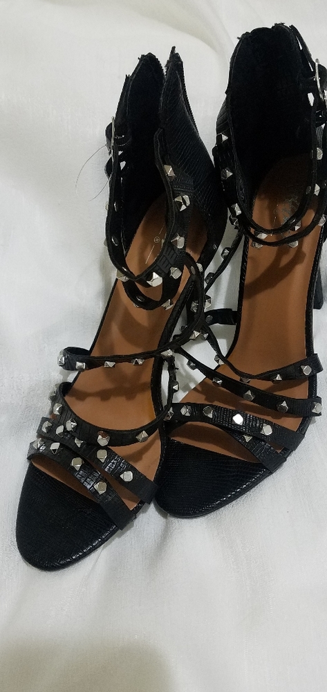 Mossimo studded heels size 8